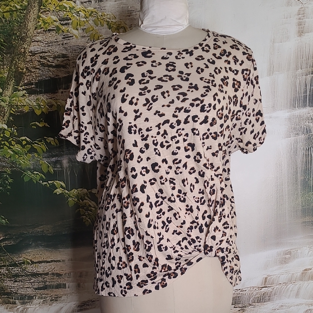 Maurices Womens 3X Leopard Print Soft Comfy Short Sleeve Twist Knot Style Top